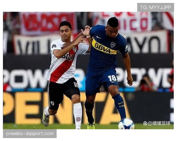 通讯：欧塞尔主场雨战，恶劣天气导致双方传球失误率激增